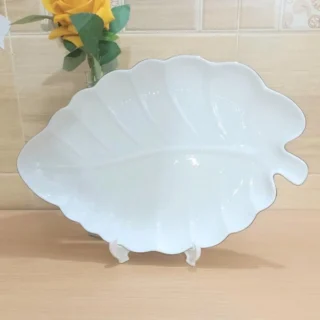 Ceramic SERVING DISH  Plate Fish/Leaf Shaped . - Image 2