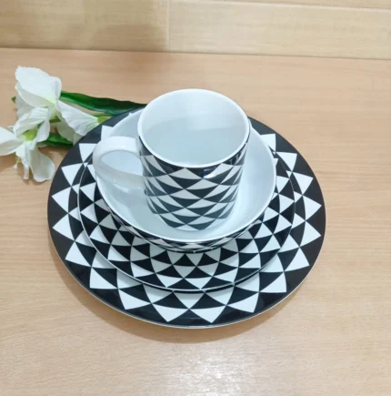black dinner set