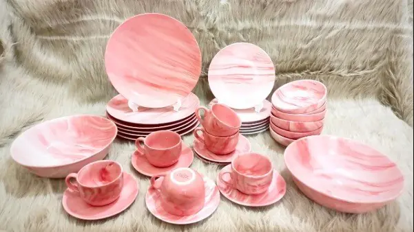 32 pcs pink marble dinner set - Image 2