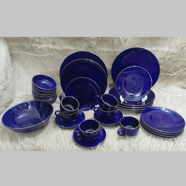 32 piece gl dinner set - Image 1